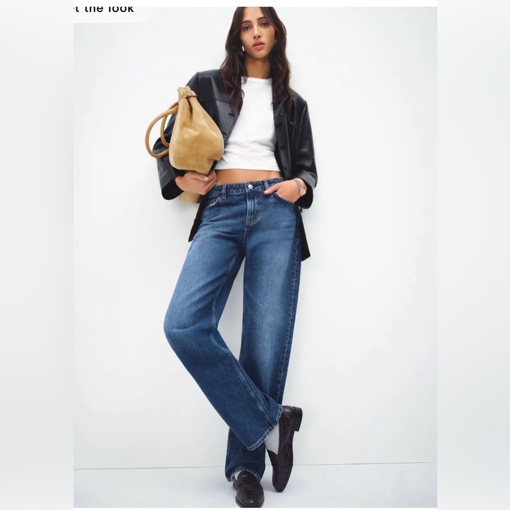 Reformation Charlee Low Rise Straight Leg Short Jeans In Blue Maggiore. Size 30S - Picture 2 of 15